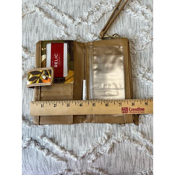 RELIC Crossbody PurseCoverts To Wristlet Adjustable Strap Harvest Floral Pattern - Picture 4 of 6